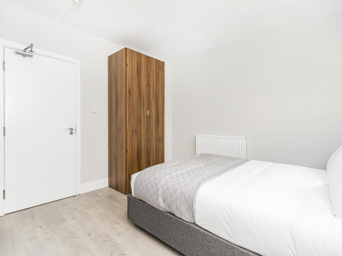 The Westerly London Bagian luar foto
