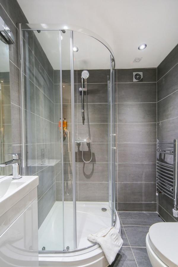 The Westerly London Bagian luar foto